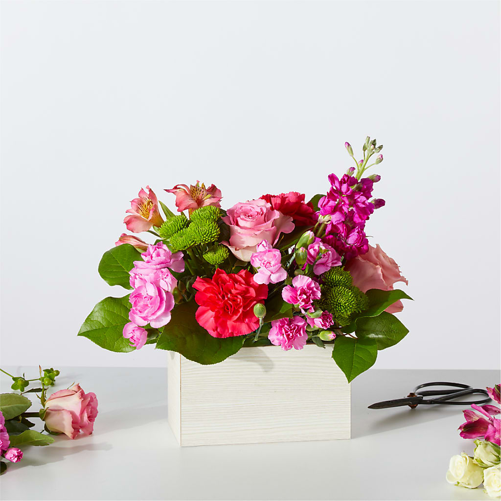 Sweetberry Box – A Florist Original – Oak Ridge Floral Company Llc, Oak Ridge TN