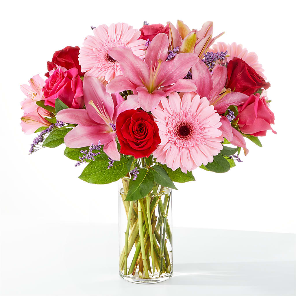 Lots of Love Bouquet – Oak Ridge Floral Company Llc, Oak Ridge TN