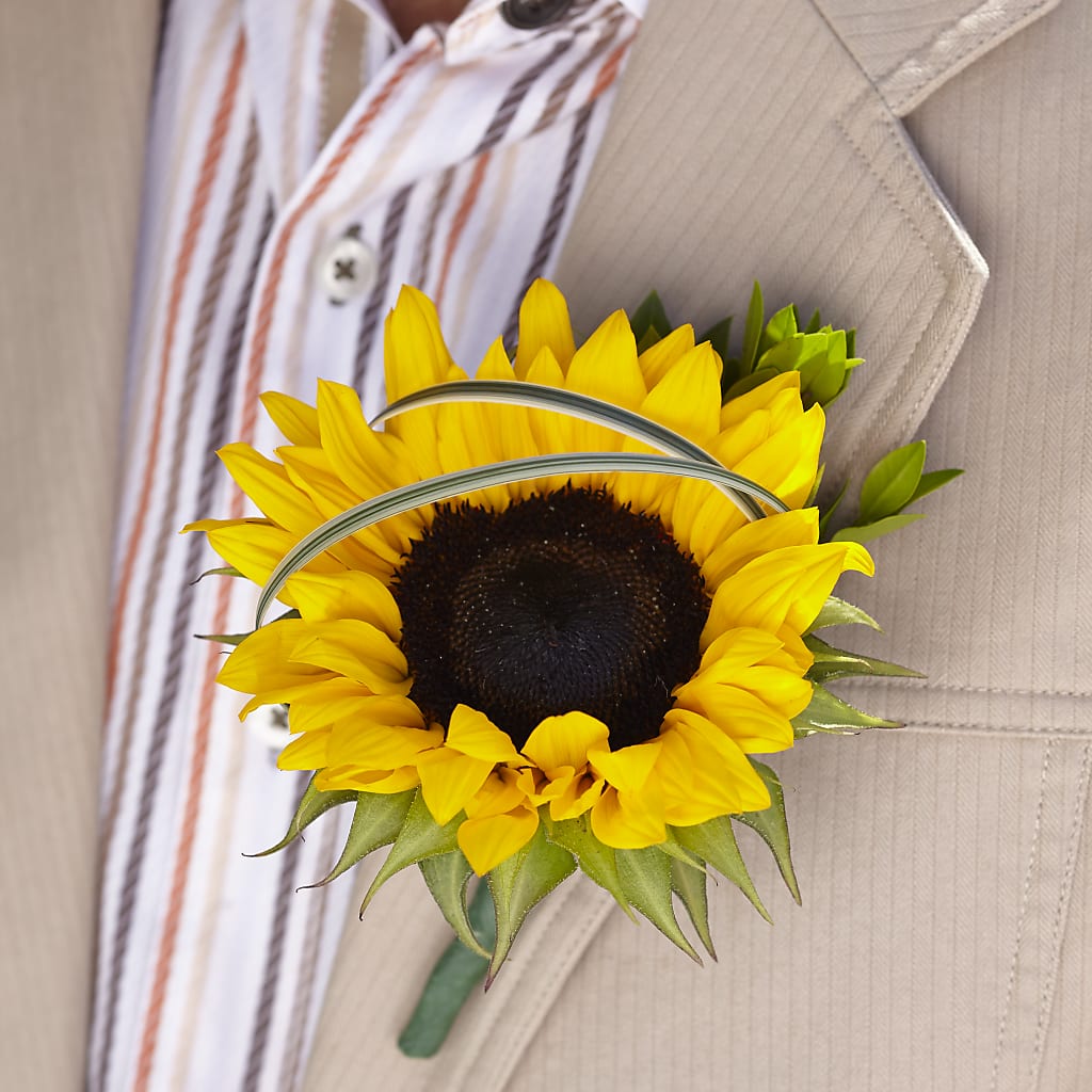 Free Spirit Boutonniere – Oak Ridge Floral Company Llc, Oak Ridge TN