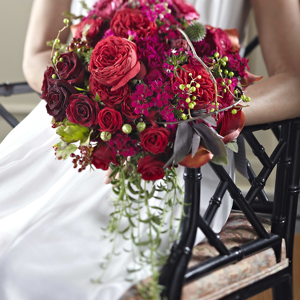 Pure Grace Bouquet – Oak Ridge Floral Company Llc, Oak Ridge TN