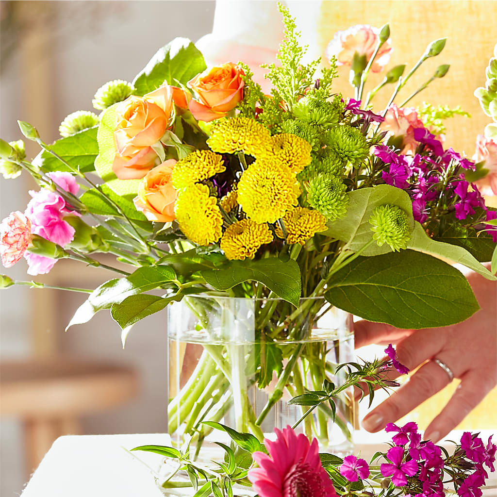 Bold & Bright – A Florist Original –  Oak Ridge Floral Company Llc, Oak Ridge TN