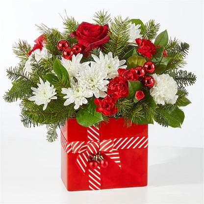Presents Under the Tree Bouquet –  Oak Ridge Floral Company Llc, Oak Ridge TN