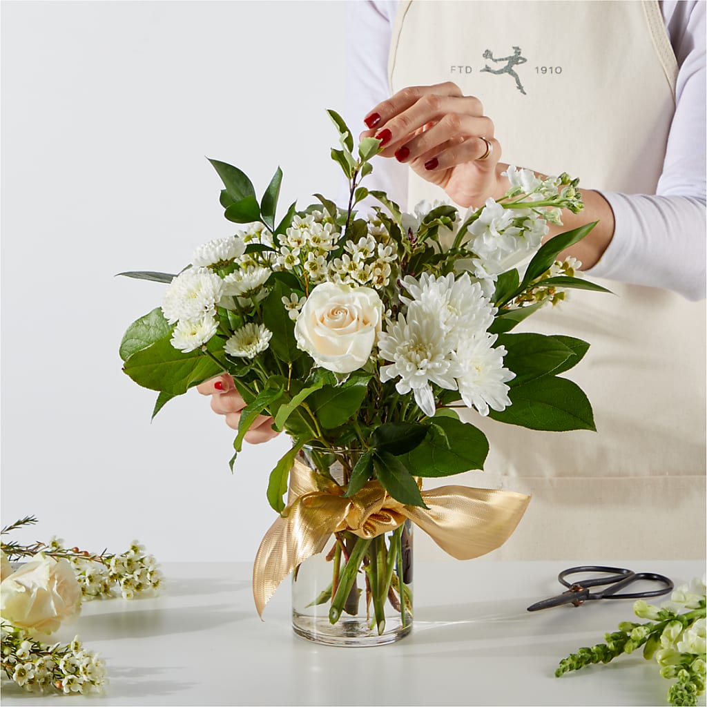 New Beginnings – A Florist Original –  Oak Ridge Floral Company Llc, Oak Ridge TN