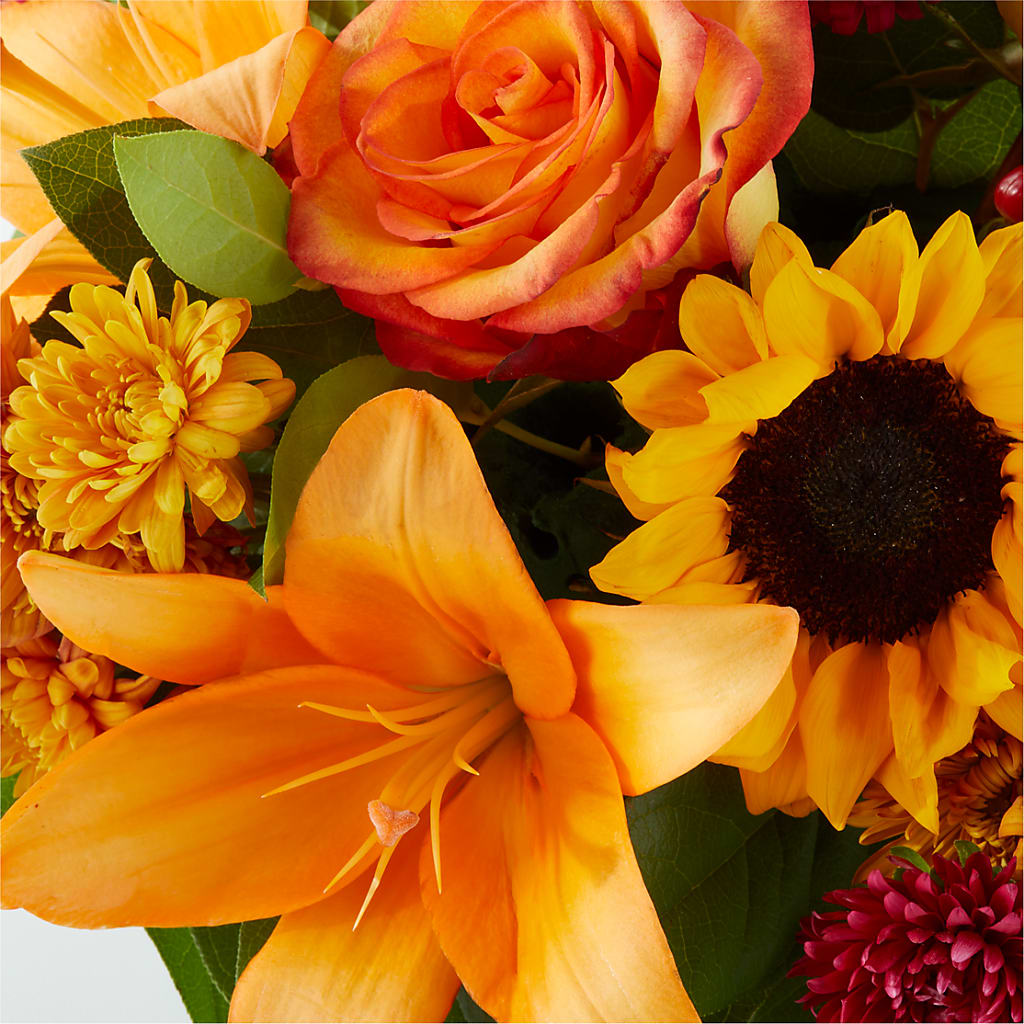 Grateful Centerpiece –  Oak Ridge Floral Company Llc, Oak Ridge TN