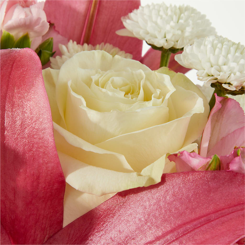 Piece of Cake Bouquet –  Oak Ridge Floral Company Llc, Oak Ridge TN
