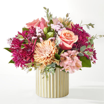 Berry Cobbler Bouquet with Ivory Vase –  Oak Ridge Floral Company Llc, Oak Ridge TN