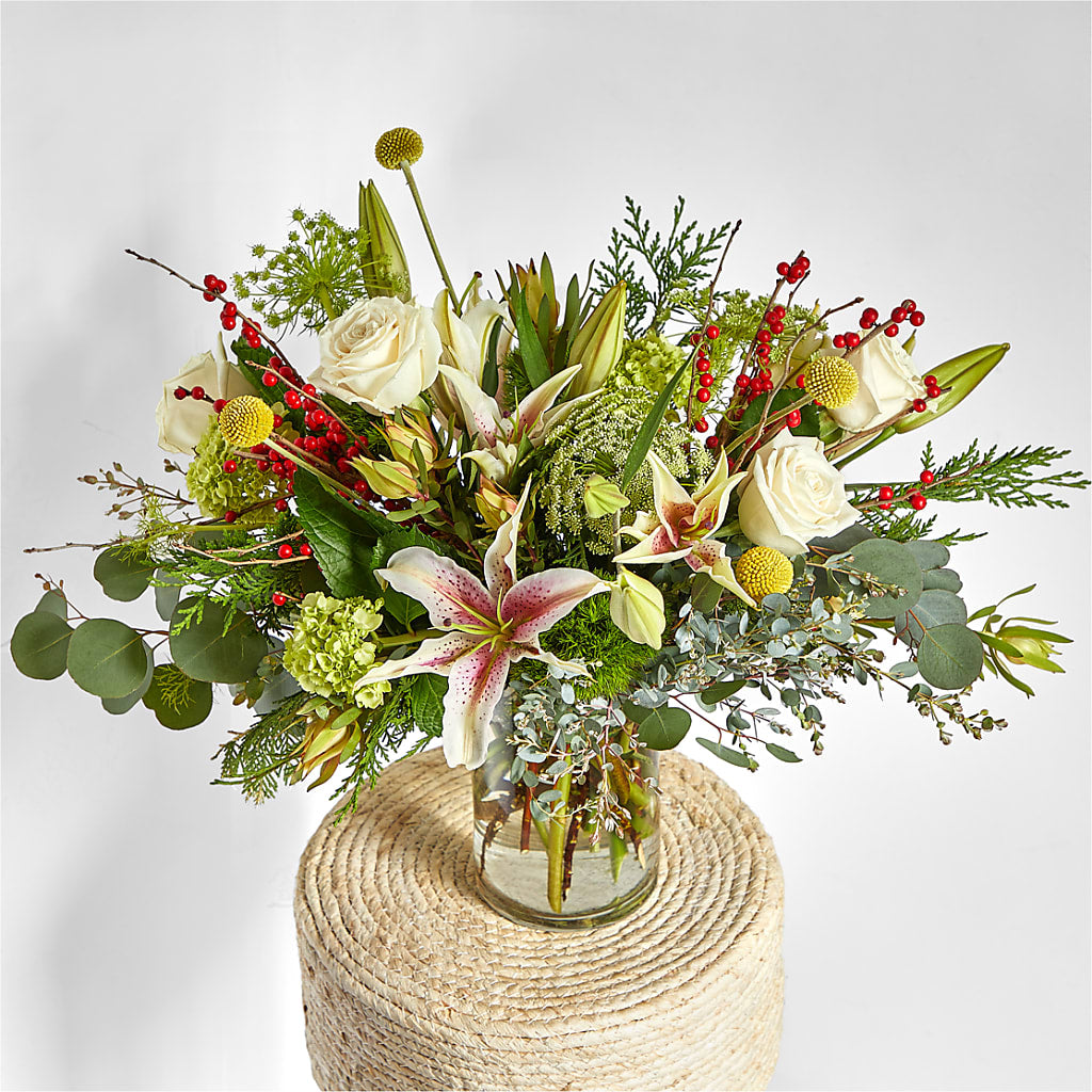 Berry & Bright Bouquet –  Oak Ridge Floral Company Llc, Oak Ridge TN