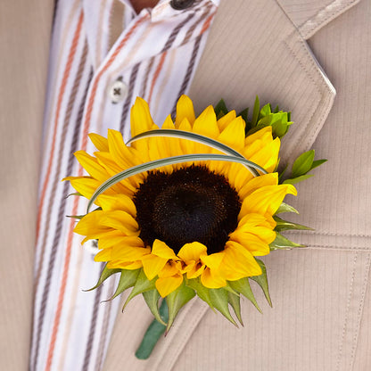 Free Spirit Boutonniere –  Oak Ridge Floral Company Llc, Oak Ridge TN