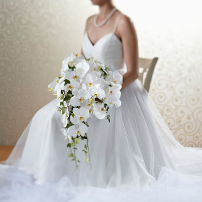 Classic White Bouquet –  Oak Ridge Floral Company Llc, Oak Ridge TN